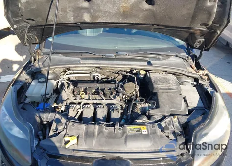 2013 Ford Focus Titanium z USA, uszkodzony, nr VIN 1FADP3J24DL196324